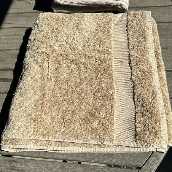 Towels 100% cotton set of 3 bath towels. Very good condition, almost not used - Picture 4 of 13